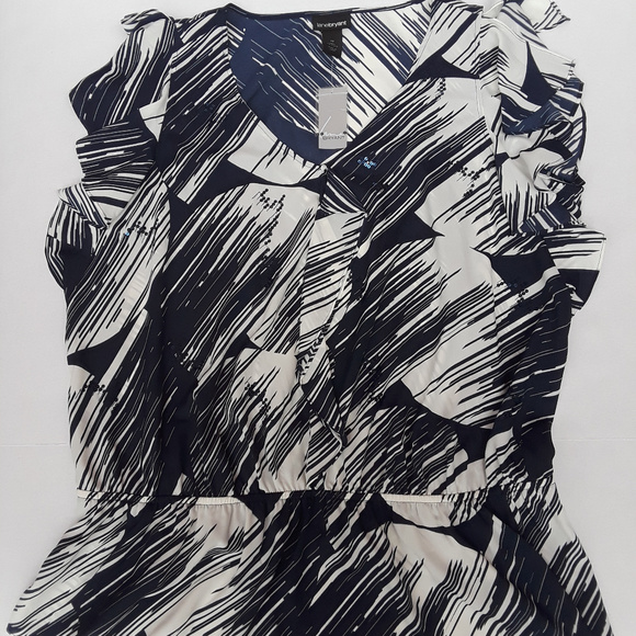 Lane Bryant Tops - Lane Bryant navy blue/white top